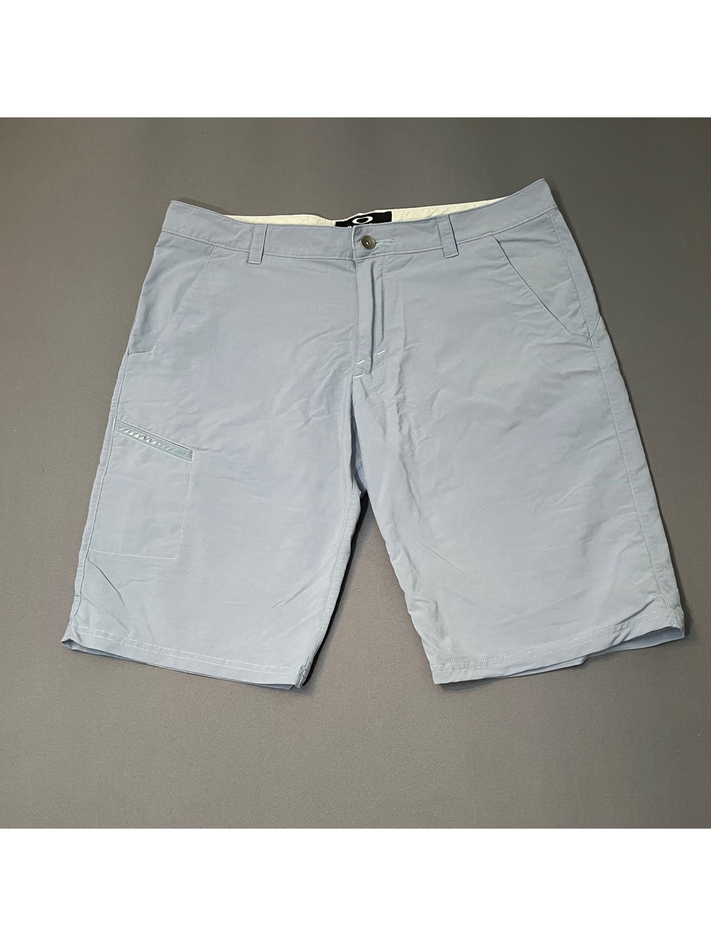 Oakley Men's Light Blue-Gray Casual Golf Shorts Size 38